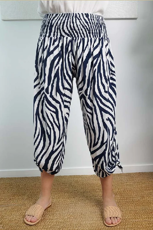 3/4 Bazzar Pant ""Small Zebra""